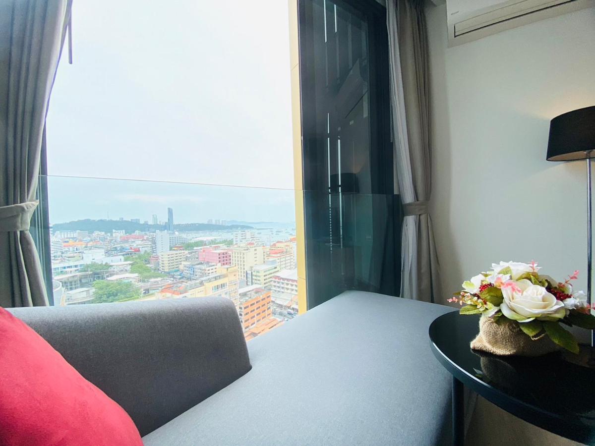Edge Central Pattaya Vip Condo Esterno foto